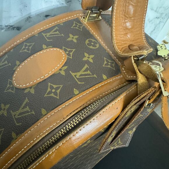 Louis Vuitton French Co. Hat Box bag Vintage Boite Chapeau monogram LV trunk - Picture 10 of 16